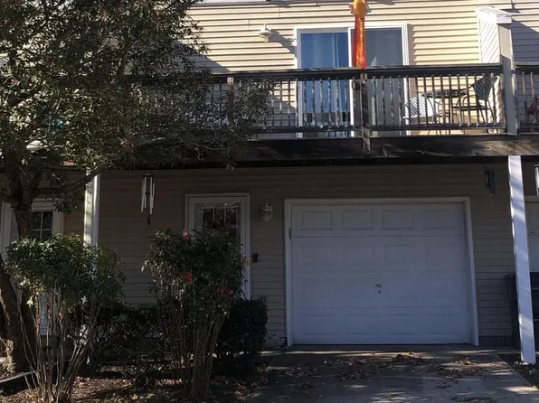 31 6th St #9, Rehoboth Beach, DE 19971