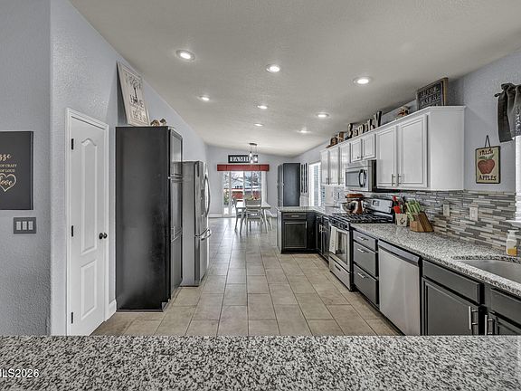 5th image of 18270 Cedar View Ct