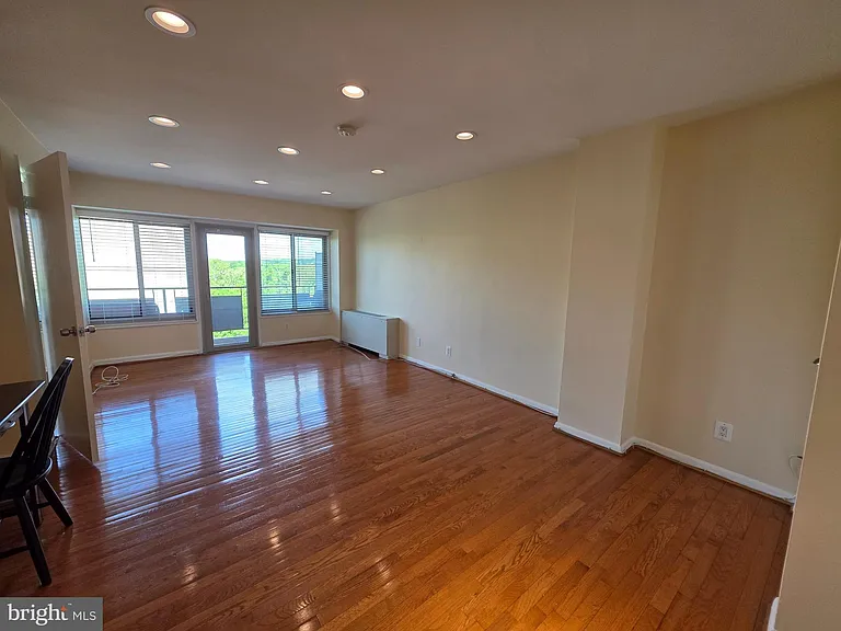 5340 Holmes Run Pkwy #709 — Photo 2