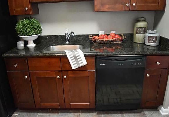 3rd image of 2820 S Moreland Blvd #1