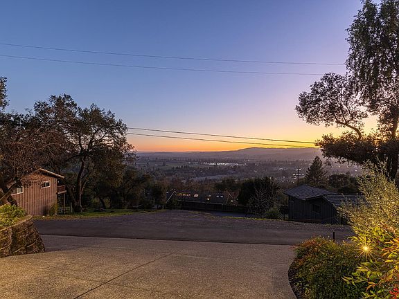 5th image of 1624 Madrone Avenue