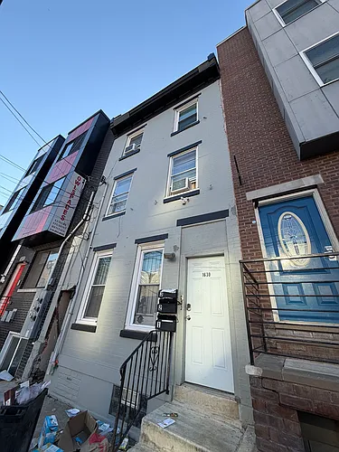 1630 N Sydenham St #1 Photo 1