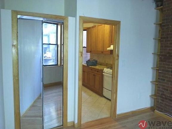 4th image of 97 E 7th St APT 4