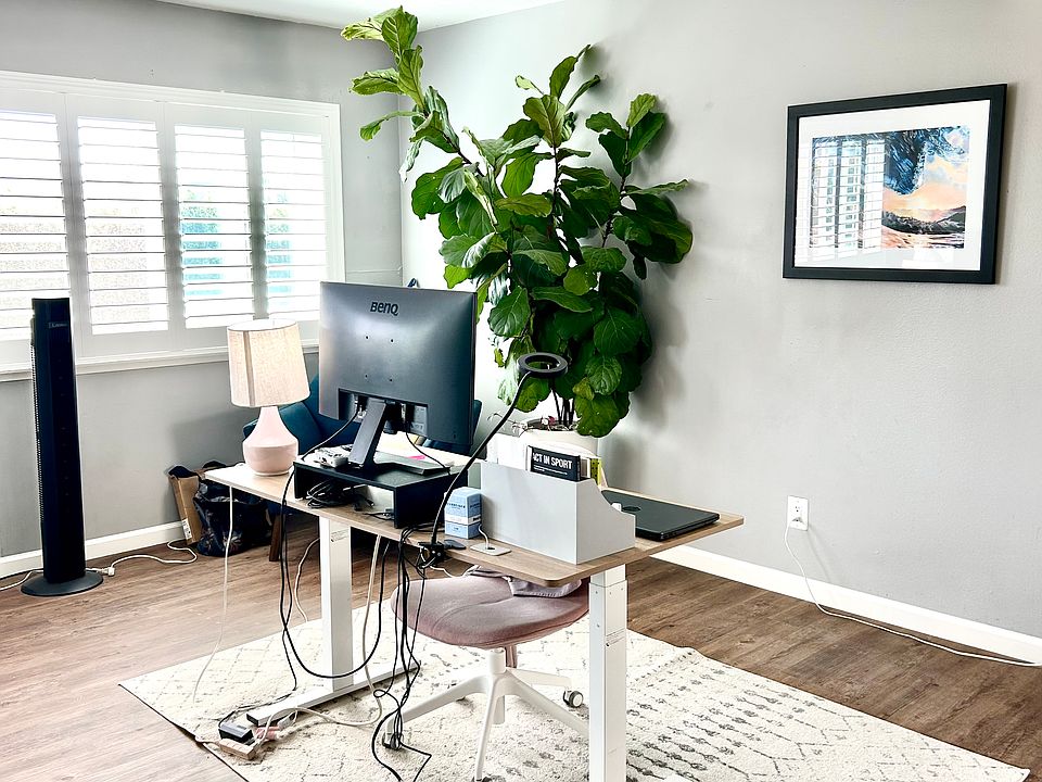 400 sq ft studio apartment.