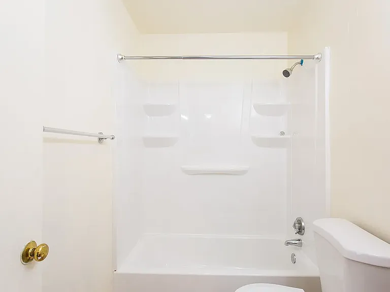 Parker Street Apartments — Photo 7
