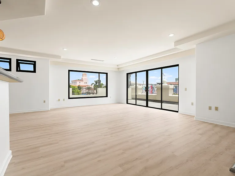 7920 Herschel Ave #36 — Photo 4