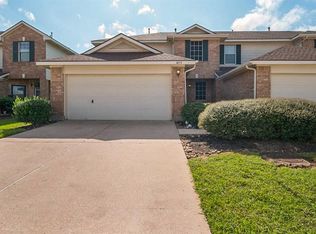 4414 Park Trail Ln, Pasadena, TX 77505