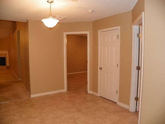 4th image of 2072 Stennis Dr