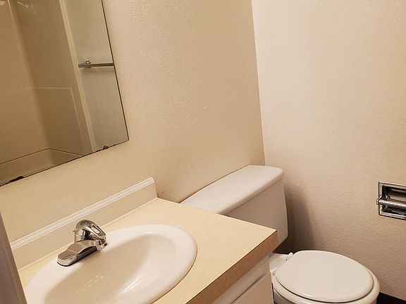 5th image of 2930 Meri Ln SE APT B301