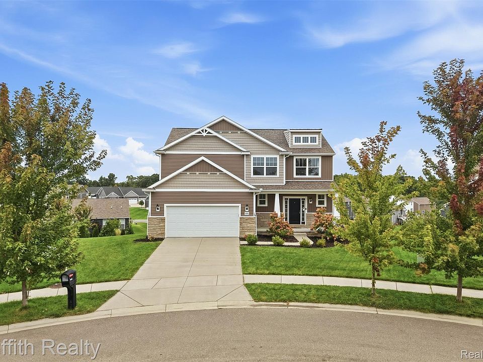 1st image of 1495 Douglas Fir Ct