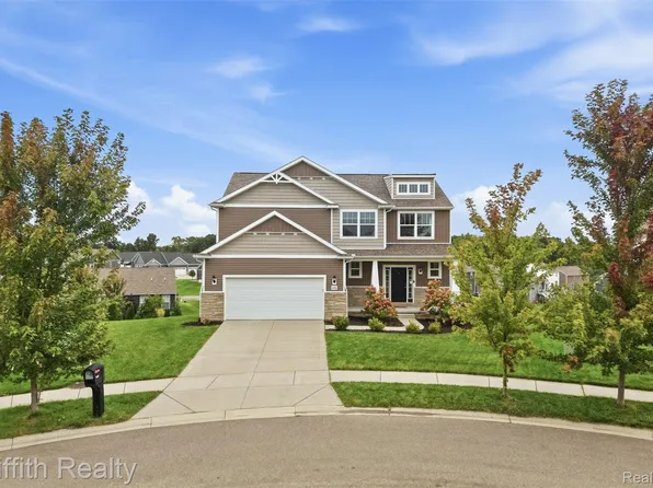 1495 Douglas Fir Ct, Howell, MI 48843
