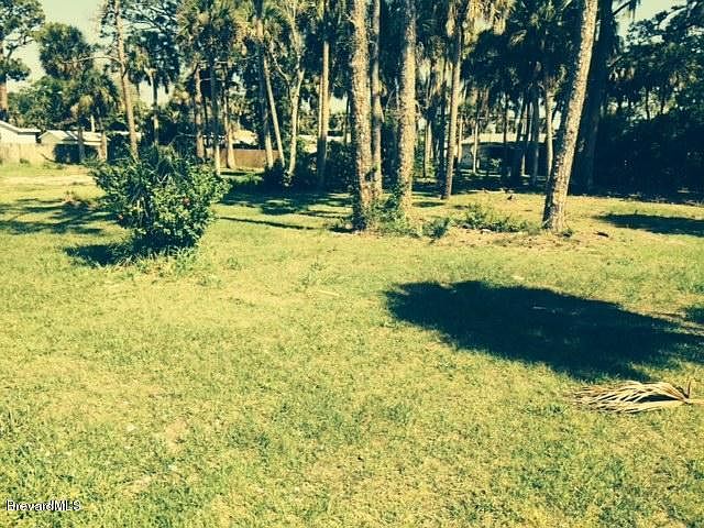 1st image of 880 Dove Ave