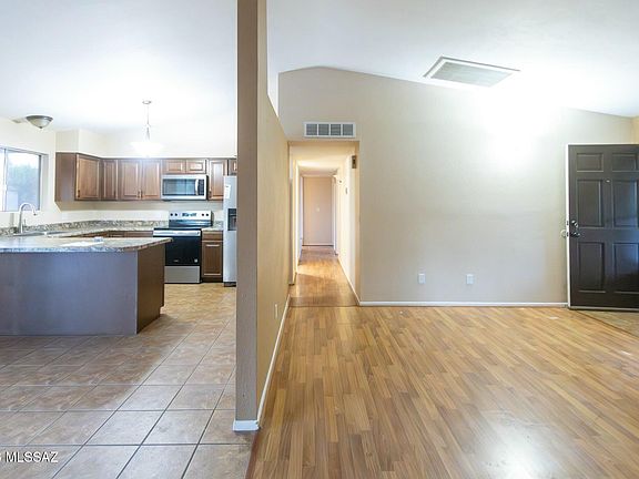 2nd image of 2960 W Pepper Dr