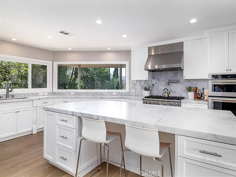 3546 Berry Dr — Photo 14