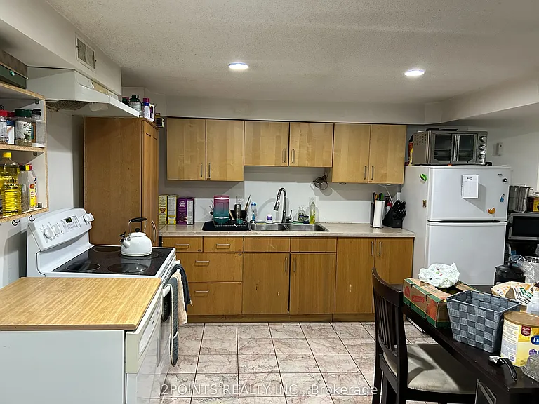 49 Mill Arbour Ln — Photo 2