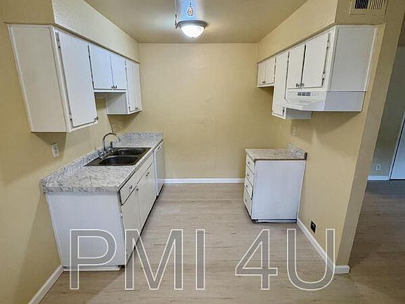 4th image of 12409 Manitoba Dr NE APT B