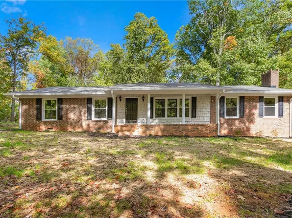 145 Canterbury Rd, Reidsville, NC 27320