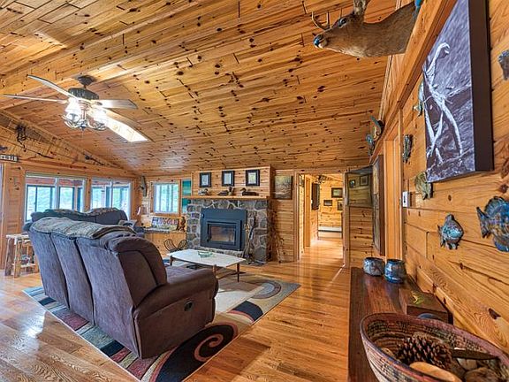 2nd image of 2365 Kenneth Rd