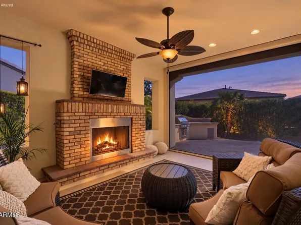 1553 E HESPERUS Way, Queen Creek, AZ 85140