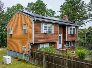 40 Leisure Ln, Wareham, MA 02571