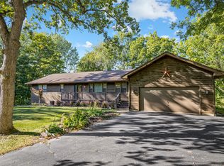14620 Emery Ln, Woodstock, IL 60098