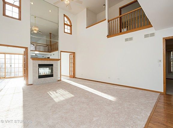 3rd image of 4807 Meadow Lake Dr