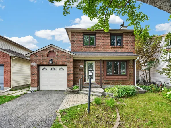 1883 Des Prairies Ave, Ottawa, ON K1E 2R5
