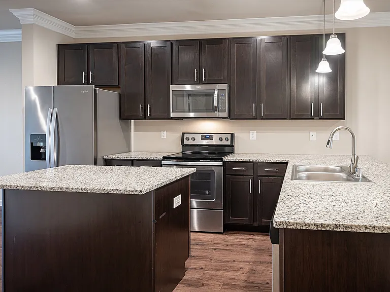 2721 Vine Ct — Photo 7