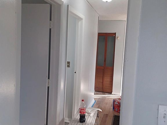 4th image of 15 Milan Ct