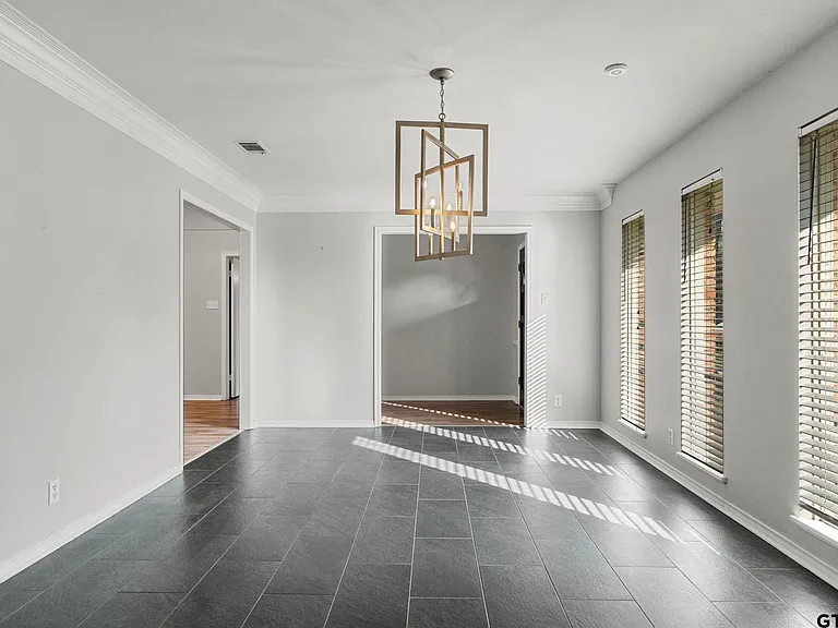 3200 Decharles St — Photo 10