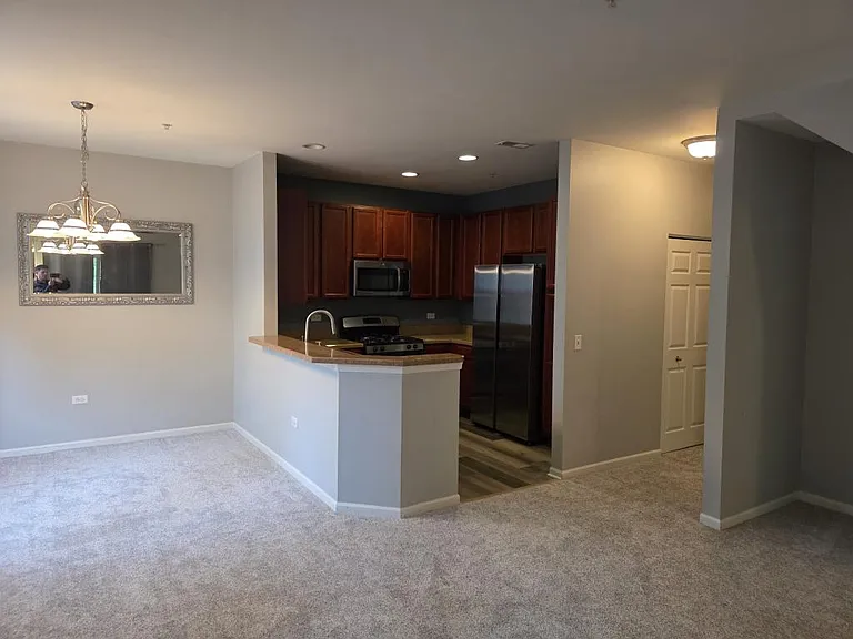 2250 Aurora Dr — Photo 9