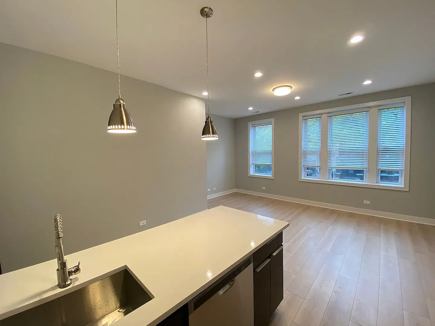 2 bed, 800 sqft, $1,795 — Photo 3