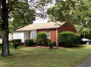 544 Woodlawn Dr, Statesville, NC 28677