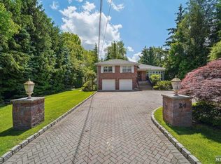 24 Van Nostrand Ave, Englewood Cliffs, NJ 07632