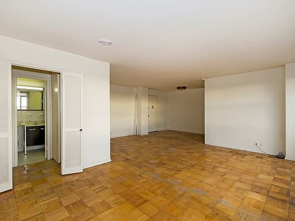 3rd image of 70-25 Yellowstone Blvd #14L