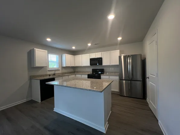 715 Georgian Walk, Byron, GA 31008