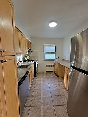 3rd image of 5908 Spencer Ave Floor 2