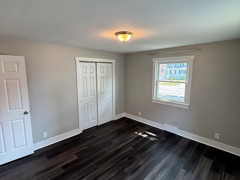 213 Garfield Ave #1 — Photo 11