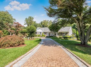 16 James Rd, Harrison, NY 10528