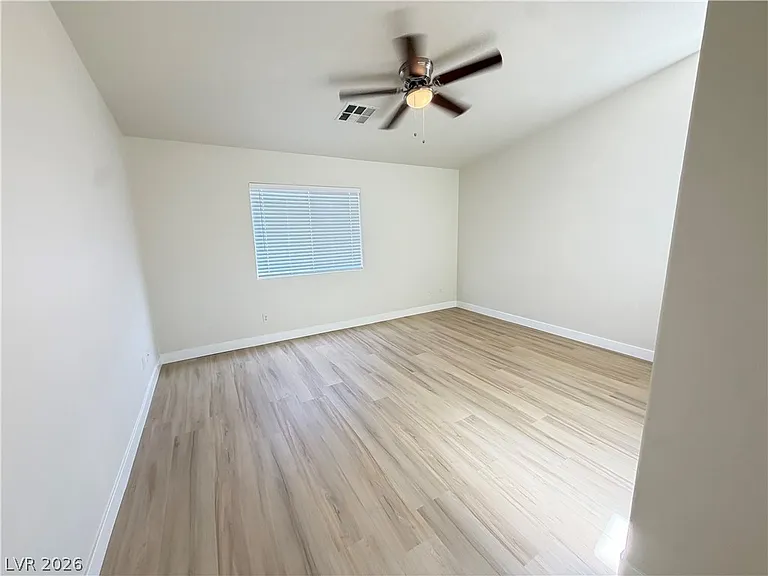 513 Lava Beds Way — Photo 18