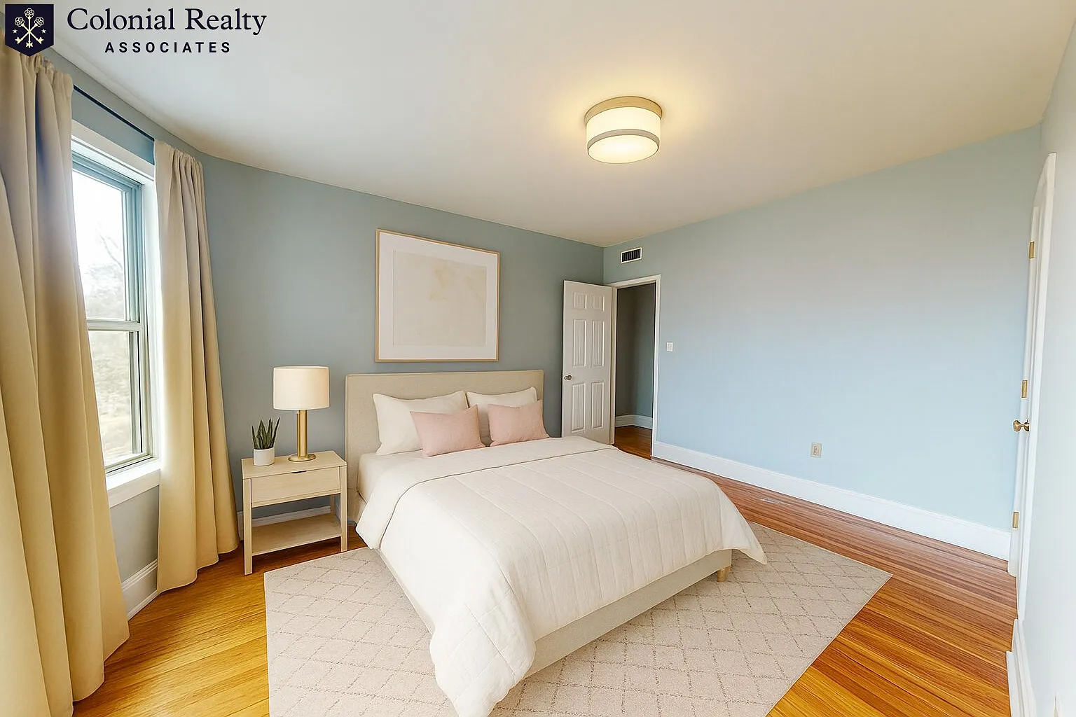 4 bed, 2.0 bath, 1300 sqft, $4,350 — Photo 2