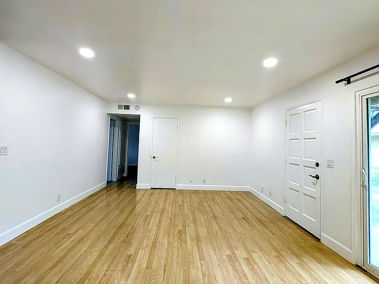 5821 Oak Ave #B — Photo 4