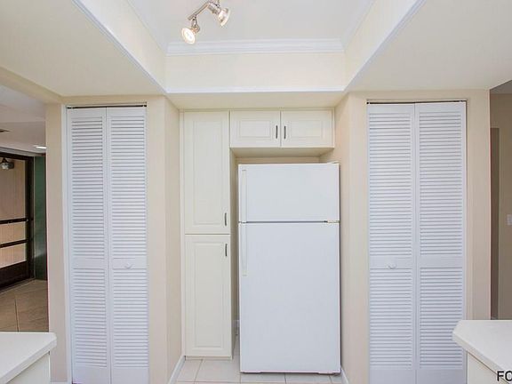 5th image of 11 Broadmore Cir