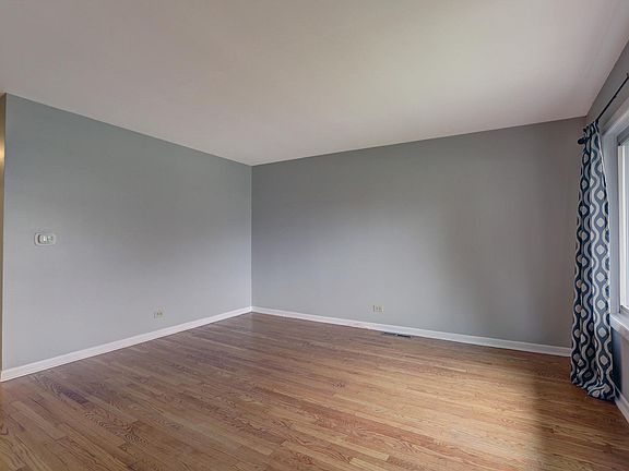 3rd image of 8430 W Clara Dr