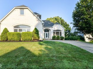 6610 Royal Oakland Dr, Indianapolis, IN 46236