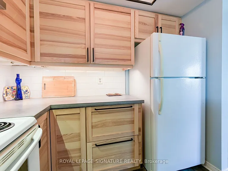 65 Bristol Rd E #223 — Photo 23