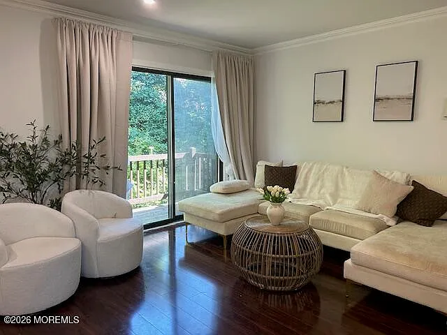3 bed, 2.5 bath, 1290 sqft, $3,500 — Photo 3