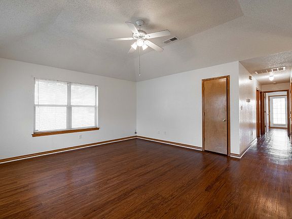 4th image of 2740 Maple Tree Rd #2740