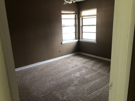 5th image of 123 Kings Row Dr