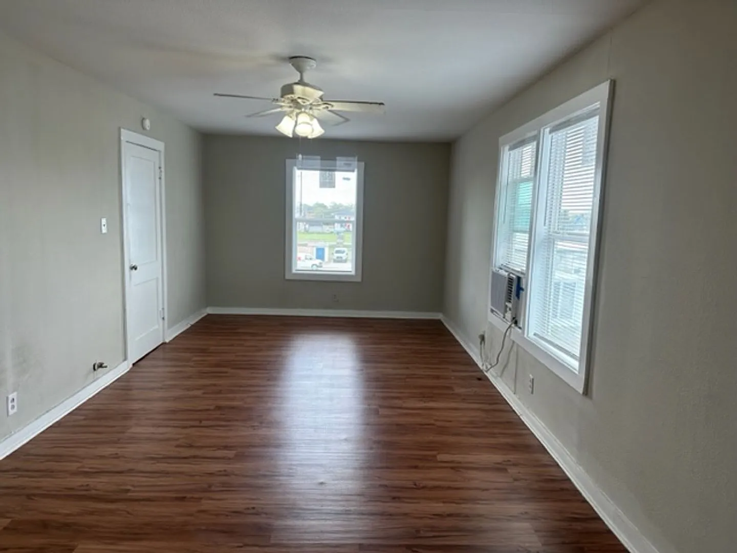 441 Clarence St — Photo 4